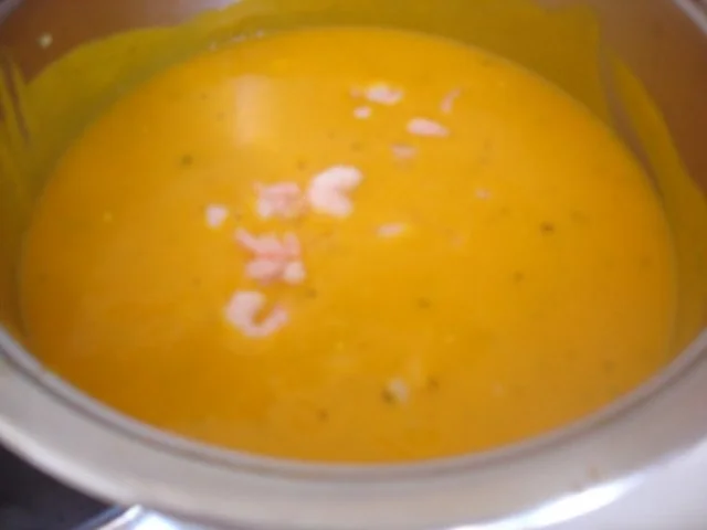 Rezept: Kürbiscremesuppe mit Eismeer-Garnelen Bild Nr. 10 Kürbiscremesuppe mit Eismeer-Garnelen - Rezept - Bild Nr. 10