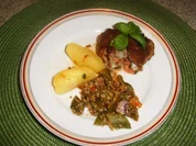 Hackklößchen mit Tomaten-Käsefüllung - Rezept