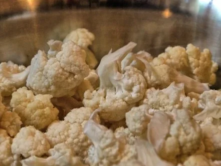 Orientalische Blumenkohl-Couscous-Pfanne mit Joghurt-Dipp - Rezept - Bild Nr. 3