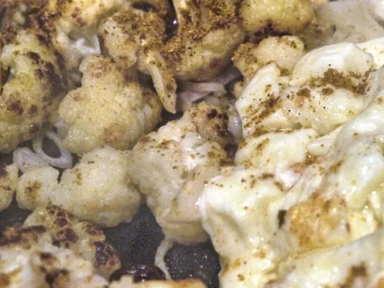 Orientalische Blumenkohl-Couscous-Pfanne mit Joghurt-Dipp - Rezept - Bild Nr. 13