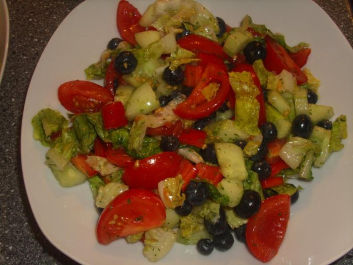 Salat mit Heidelbeeren - Rezept - Bild Nr. 3