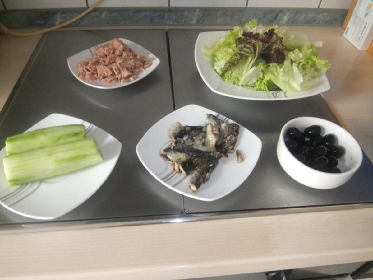 gemischter Salat mit Sardinen und Thunfisch - Rezept - Bild Nr. 2