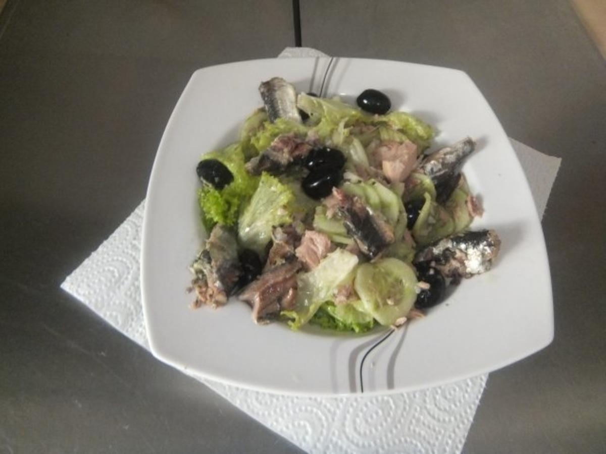 gemischter Salat mit Sardinen und Thunfisch - Rezept