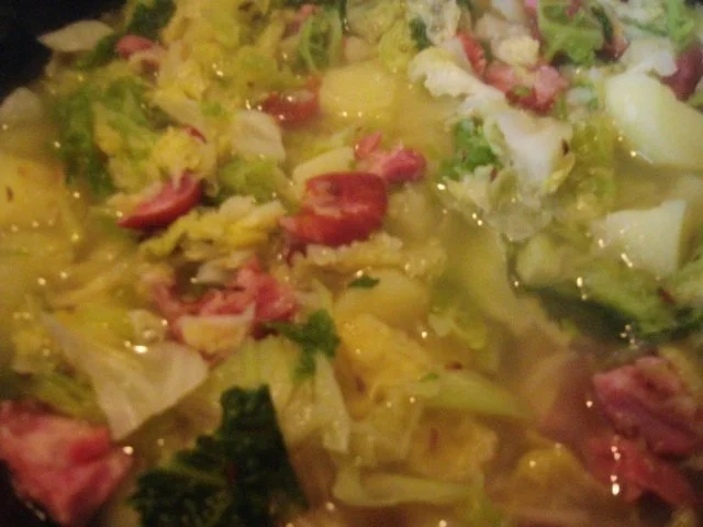 Hausmannskost - Wirsingkohlsuppe mit Knacker - Rezept - Bild Nr. 14