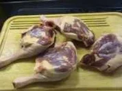 Rezept: Ente: Knusprige Keulen mit Pfannengemรผse Ente: Knusprige Keulen mit Pfannengemรผse - Rezept