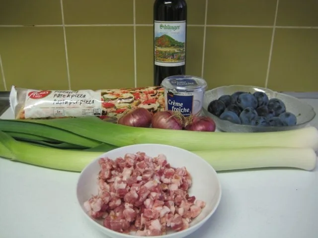 Rezept: Zwiebel Zwetschgen Pizza Bild Nr. 5 Zwiebel Zwetschgen Pizza - Rezept - Bild Nr. 5