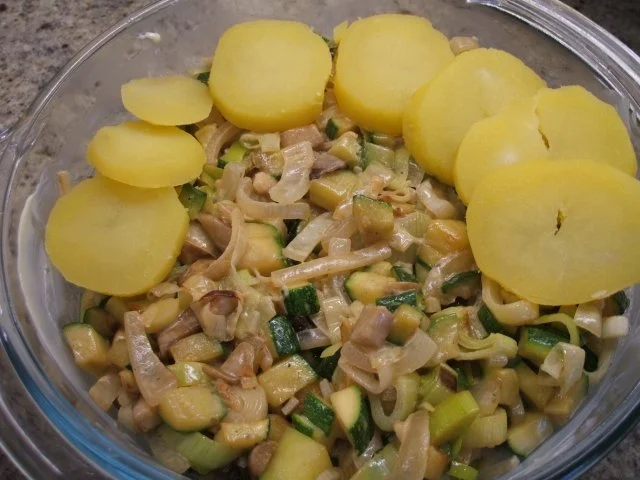 Auflauf: Vegetarischer Auflauf mit Mozzarella-Streusel - Rezept - Bild Nr. 6