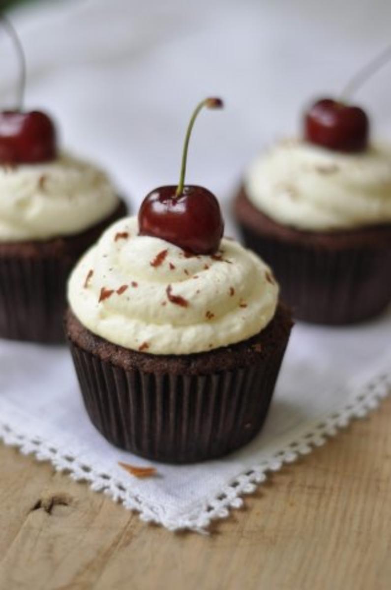 Bilder für Schwarzwälder Kirsch Cupcakes - Rezept