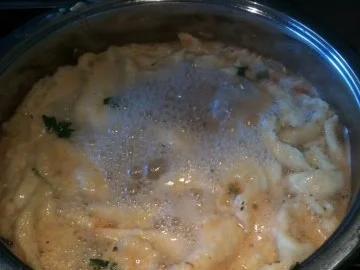 Rezept: Selbstgem Eiernudelsuppe mit Rindfleisch (Hess. Eierriwwelsupp) Bild Nr. 2 Selbstgem Eiernudelsuppe mit Rindfleisch (Hess. Eierriwwelsupp) - Rezept - Bild Nr. 2