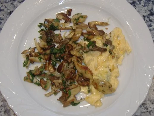Frische Steinpilze mit Rührei - Rezept