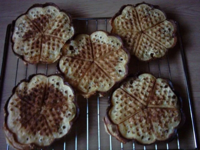 Rezept: Eierlikör Waffeln Bild Nr. 2 Eierlikör Waffeln - Rezept - Bild Nr. 2