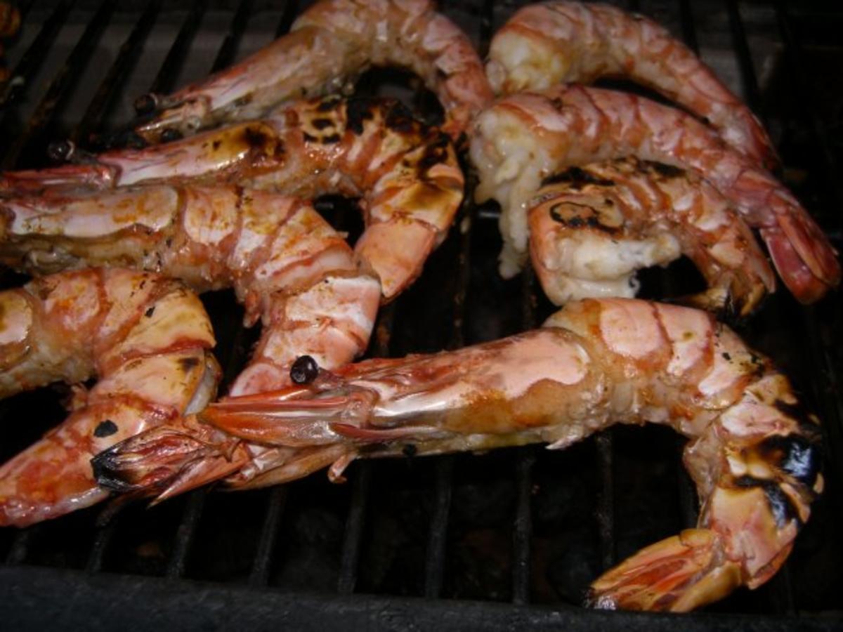 Garnelen vom Grill mit Mango Salsa und Mango Curry Soße - einfach - von ...