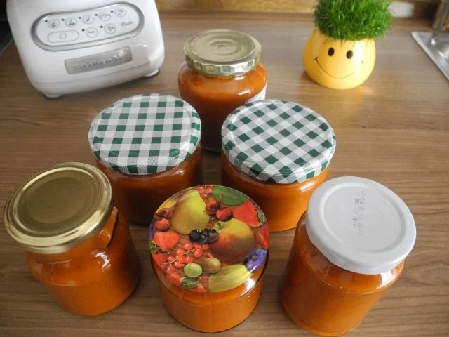 Rezept: Vorräte : Tomaten - Curry mit Paprika Vorräte : Tomaten - Curry mit Paprika - Rezept