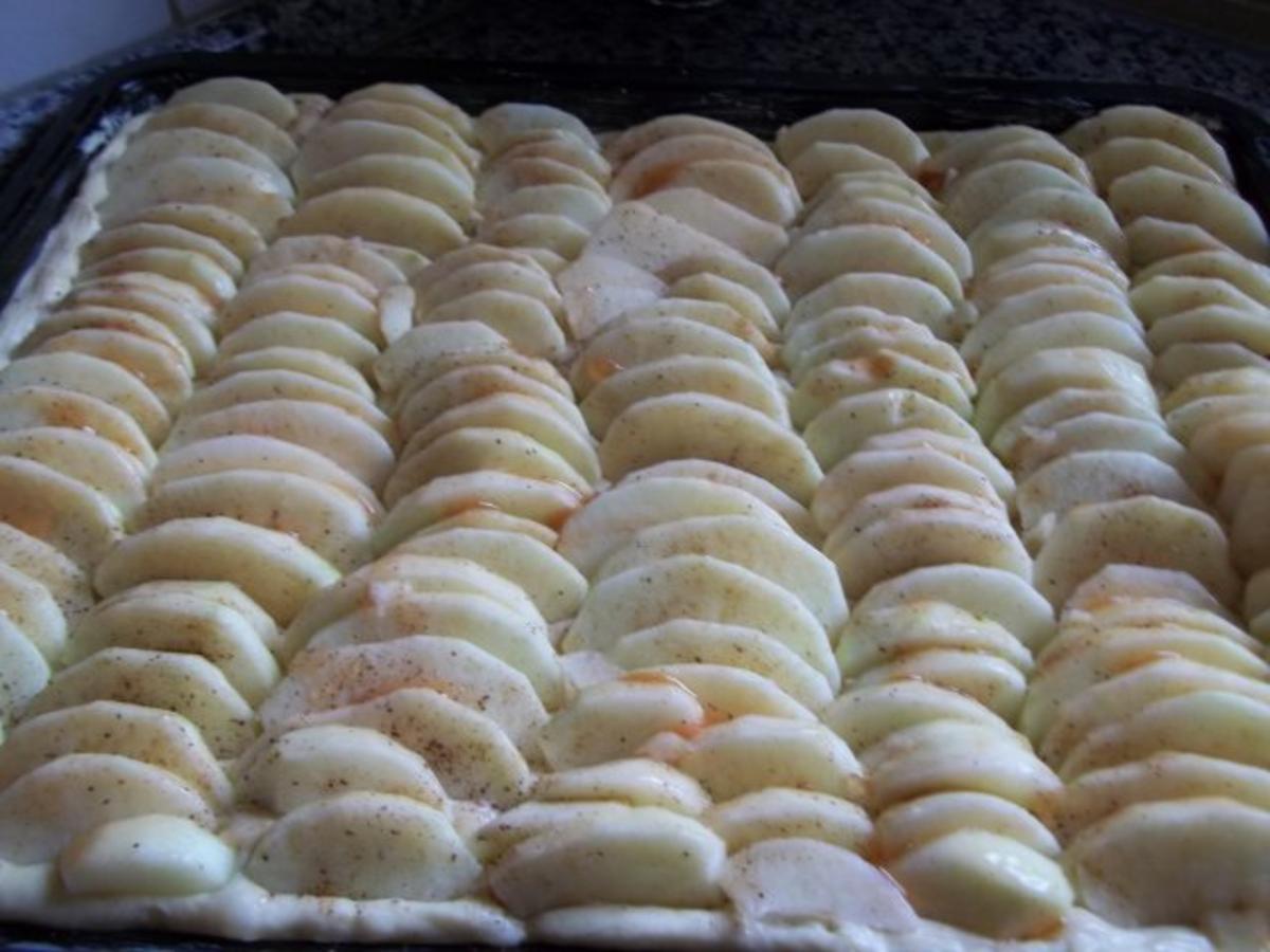 Apfelkuchen vom Blech Nr.2 - Rezept - Bild Nr. 6