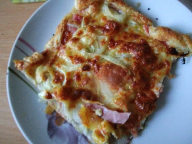 Rezept: Zwiebelkuchen - mit Blätterteig Bild Nr. 2 Zwiebelkuchen - mit Blätterteig - Rezept - Bild Nr. 2