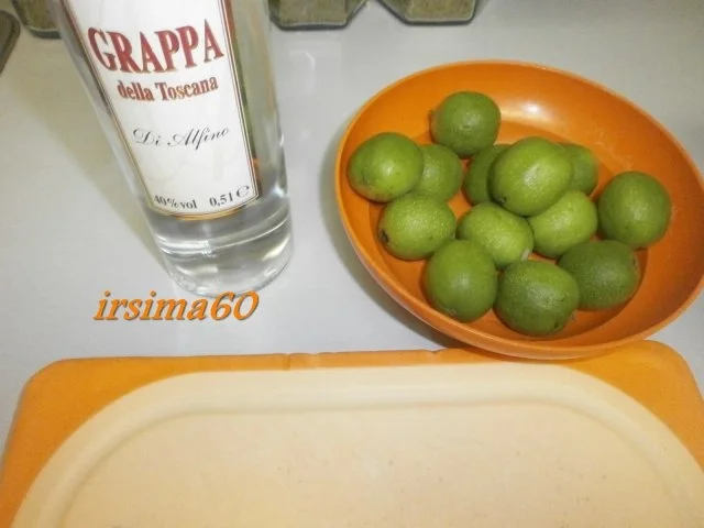  Nocino -  Walnuss Likör - Rezept - Bild Nr. 3