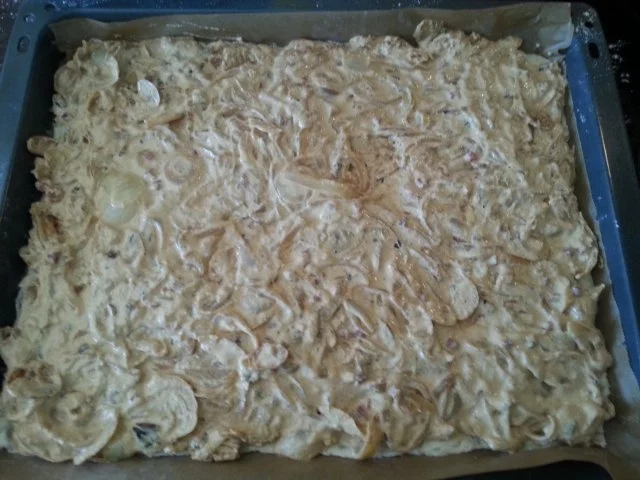 Rezept: Zwiebelkuchen von "Töchting" (nach Weight Watcher) Bild Nr. 2 Zwiebelkuchen von "Töchting" (nach Weight Watcher) - Rezept - Bild Nr. 2