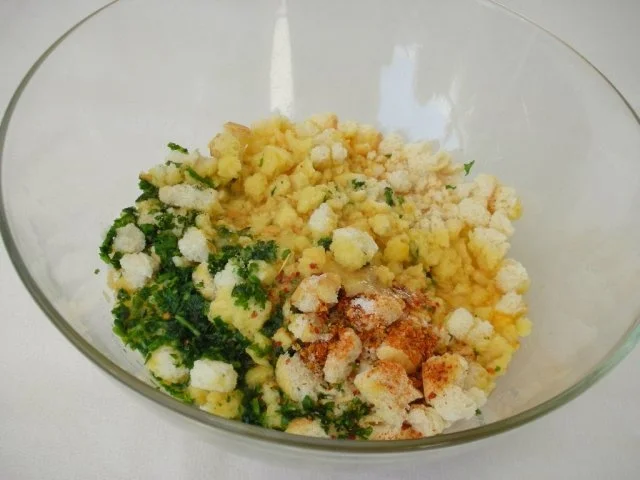 Rezept: Pilz-Frikadellen mit Avocadosauce Bild Nr. 8 Pilz-Frikadellen mit Avocadosauce - Rezept - Bild Nr. 8