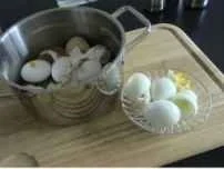 Party-Idee: Pikanter Eiersalat... - Rezept - Bild Nr. 2