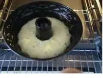 Rezept: Kuchen: Gugelhupf mit Schokostreusel Bild Nr. 5 Kuchen: Gugelhupf mit Schokostreusel - Rezept - Bild Nr. 5