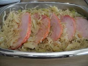 Rezept: Schwein : Gewickelter Schinken auf Apfel - Weißkohl - Gemüse Schwein : Gewickelter Schinken auf Apfel - Weißkohl - Gemüse - Rezept