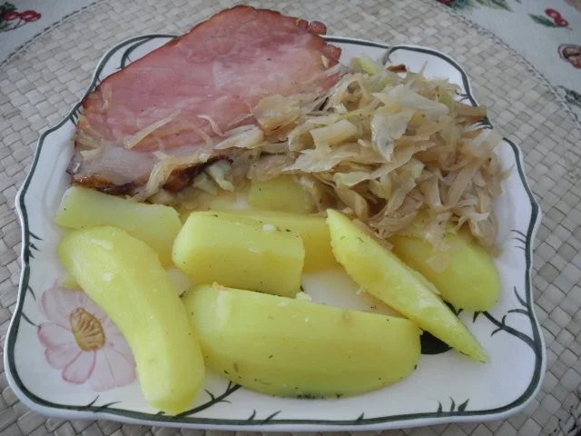 Schwein : Gewickelter Schinken auf Apfel - Weißkohl - Gemüse - Rezept - Bild Nr. 2