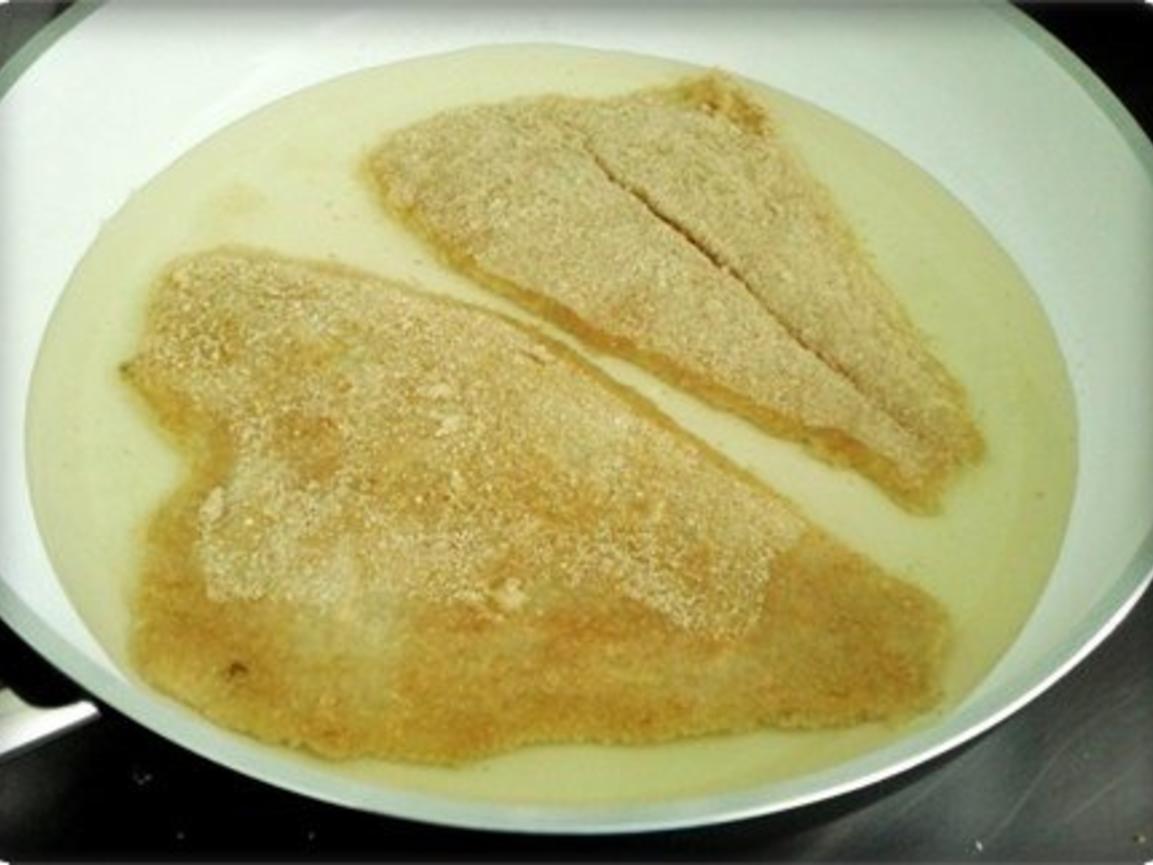 Gebratene Scholle auf Gemüsebett mit leckerem Stampfkartoffel Türmchen ... Gebratene Scholle auf Gemüsebett mit leckerem Stampfkartoffel Türmchen ...