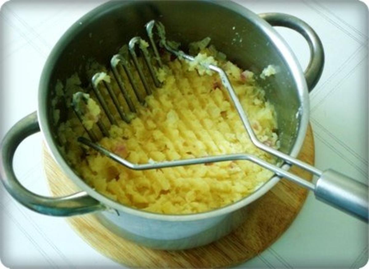 Gebratene Scholle auf Gemüsebett mit leckerem Stampfkartoffel - Türmchen - Rezept - Bild Nr. 22