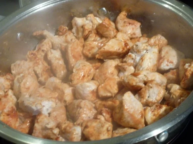 Rezept: Rustikales Puten-Sahne-Gulasch Bild Nr. 5 Rustikales Puten-Sahne-Gulasch - Rezept - Bild Nr. 5