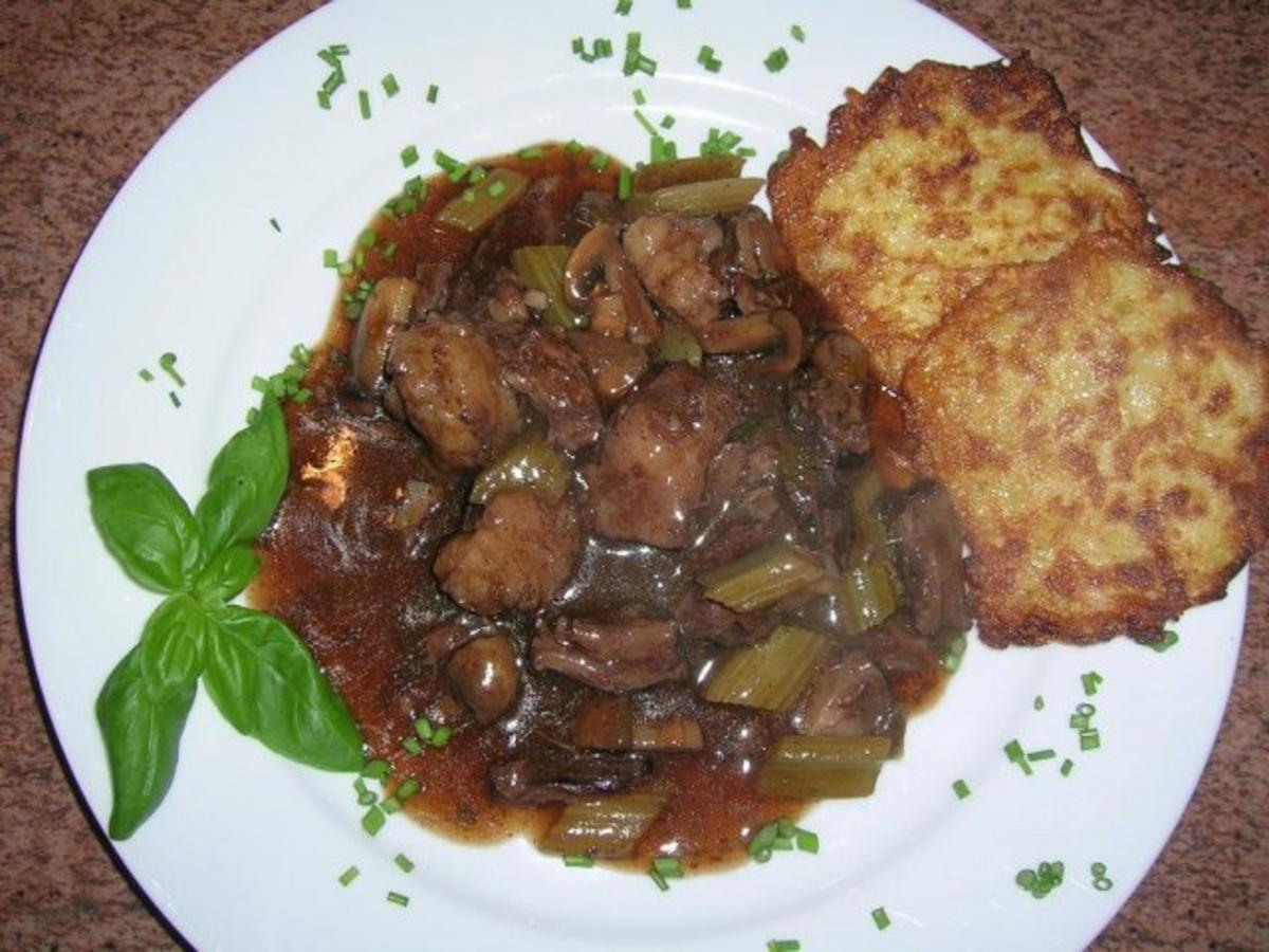 Ochsenschwanz Ragout in Rotwein geschmort - nach unserer liebsten Art ...