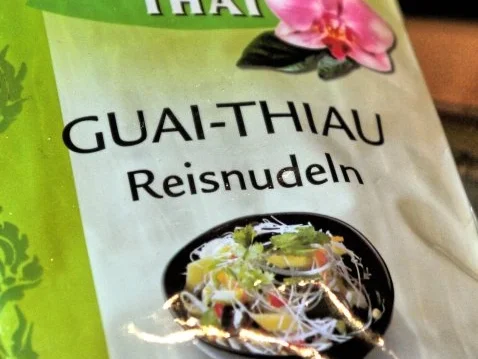 Bun nem nuong - Honigfrikadellen mit Reisnudeln - Rezept - Bild Nr. 9