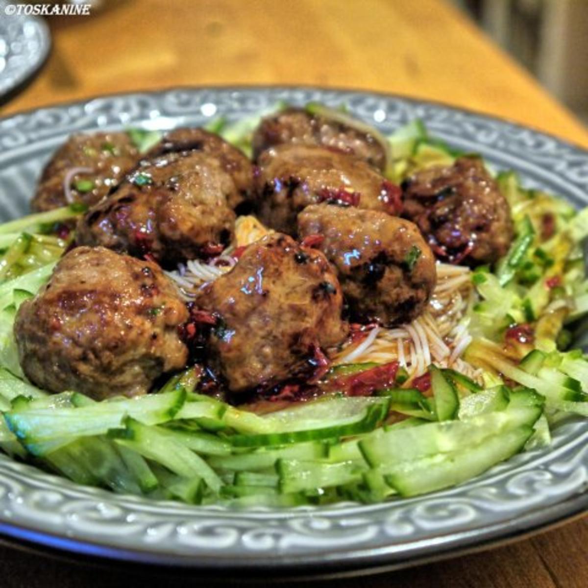 Bun nem nuong - Honigfrikadellen mit Reisnudeln - Rezept - Bild Nr. 17