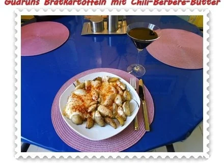 Rezept: Kartoffeln: Bratkartoffeln mit Chili-Berbere-Butter Bild Nr. 8 Kartoffeln: Bratkartoffeln mit Chili-Berbere-Butter - Rezept - Bild Nr. 8