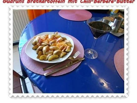 Rezept: Kartoffeln: Bratkartoffeln mit Chili-Berbere-Butter Bild Nr. 9 Kartoffeln: Bratkartoffeln mit Chili-Berbere-Butter - Rezept - Bild Nr. 9