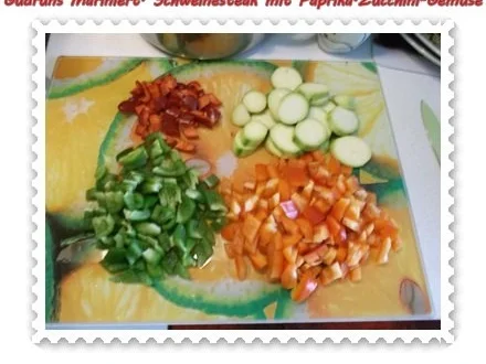 Fleisch: Marinierte Steaks mit Paprika-Zucchini-Gemüse und Kräuter-Ofenkartoffeln - Rezept - Bild Nr. 7