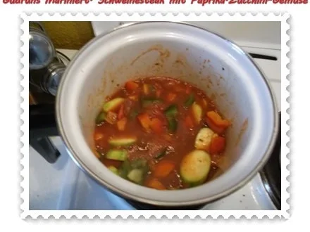 Fleisch: Marinierte Steaks mit Paprika-Zucchini-Gemüse und Kräuter-Ofenkartoffeln - Rezept - Bild Nr. 8