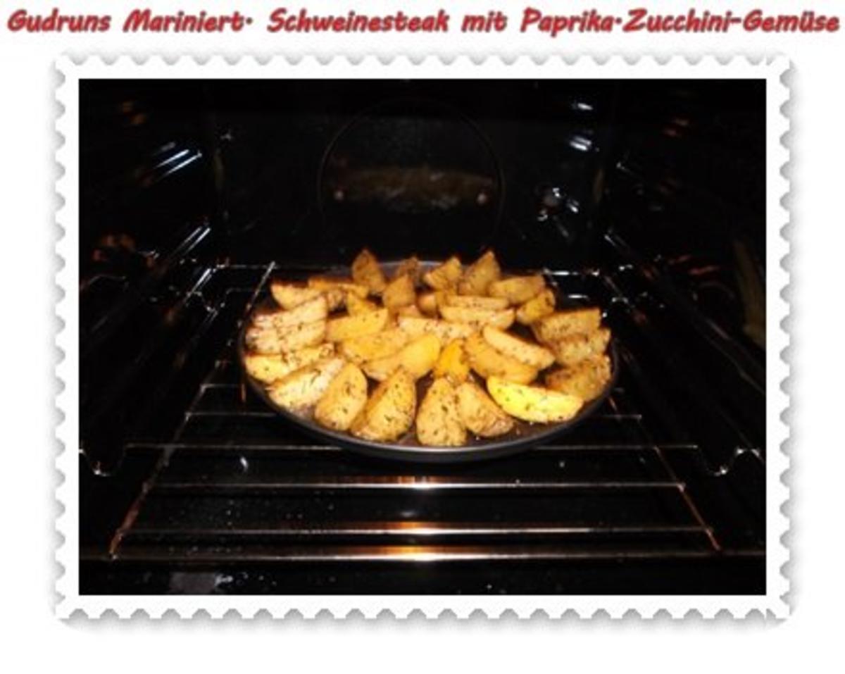 Fleisch: Marinierte Steaks mit Paprika-Zucchini-Gemüse und Kräuter-Ofenkartoffeln - Rezept - Bild Nr. 9