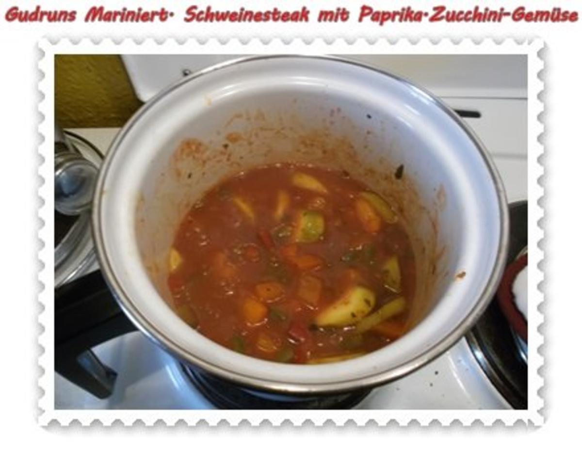 Fleisch: Marinierte Steaks mit Paprika-Zucchini-Gemüse und Kräuter-Ofenkartoffeln - Rezept - Bild Nr. 10