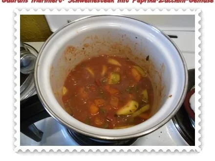 Fleisch: Marinierte Steaks mit Paprika-Zucchini-Gemüse und Kräuter-Ofenkartoffeln - Rezept - Bild Nr. 10