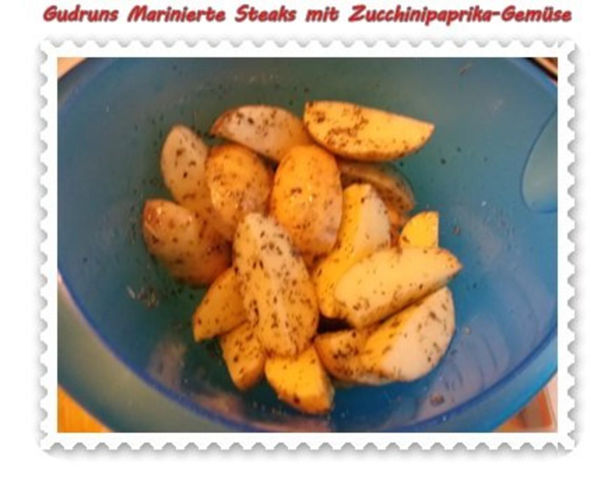 Fleisch: Marinierte Steaks mit Paprika-Zucchini-Gemüse und Kräuter-Ofenkartoffeln - Rezept - Bild Nr. 4