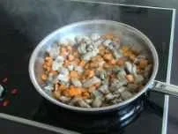 Rezept: Schwein: Würziges Gulasch Bild Nr. 2 Schwein: Würziges Gulasch - Rezept - Bild Nr. 2