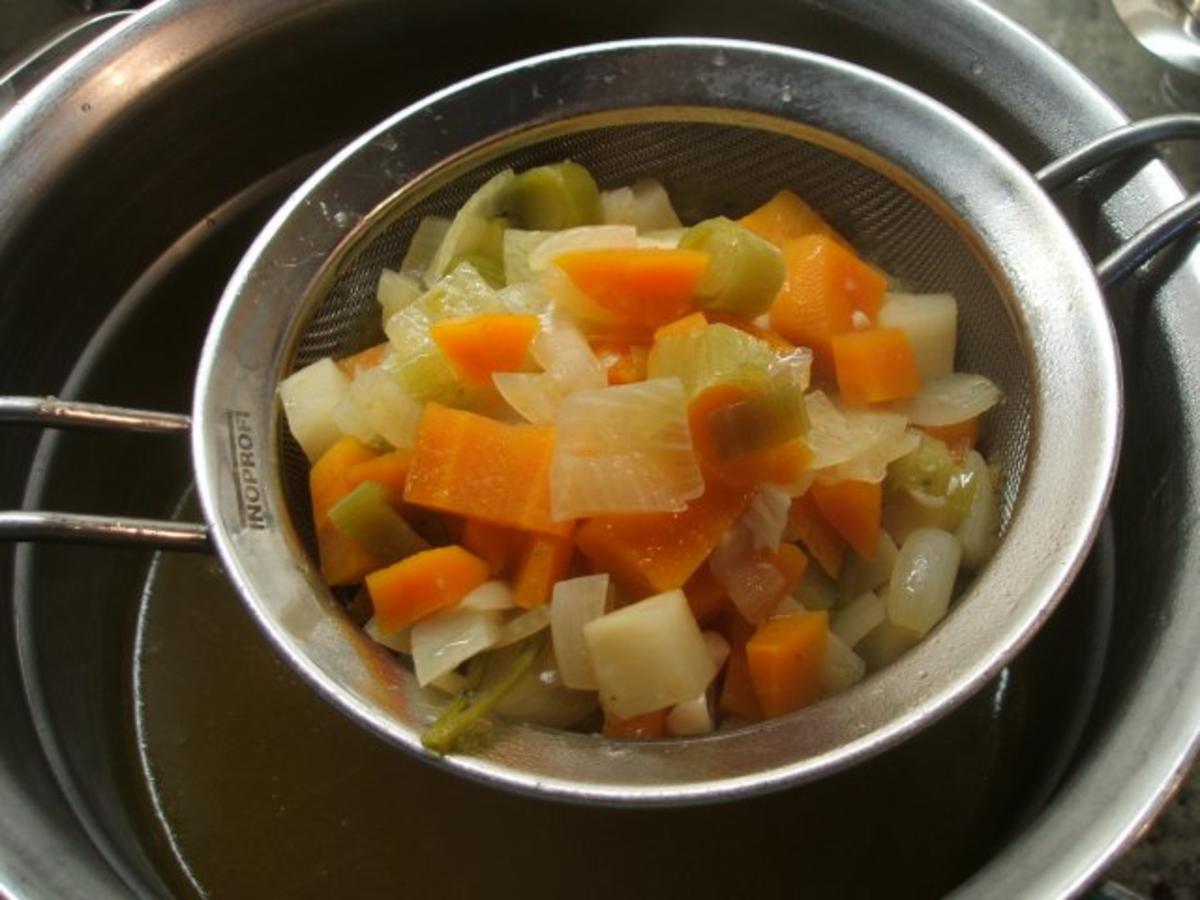 Suppen : Meine Variation einer Fränkischen Brotsuppe - Rezept - Bild Nr. 9