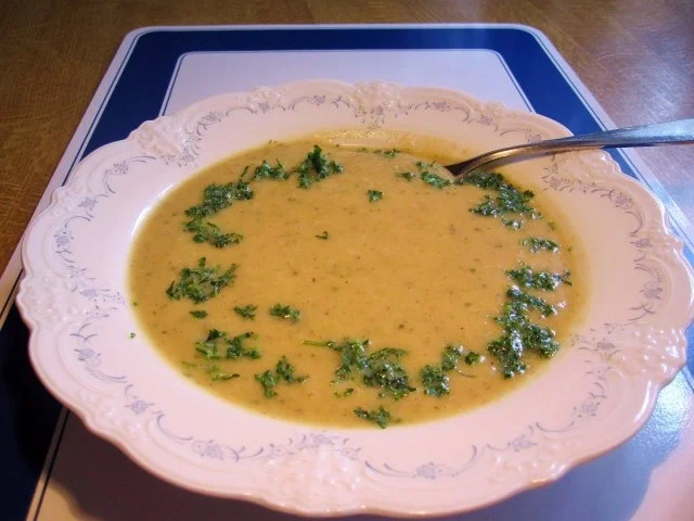 Gemüsesuppe aus Resten - püriert - Rezept