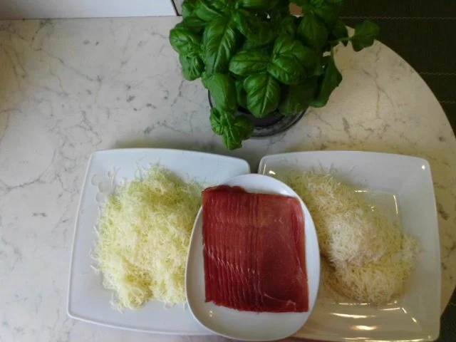 Geschichtete Käse-Hähnchenbrustfilets in einer Zwiebel-Senfsahnesauce, überbacken - Rezept - Bild Nr. 3