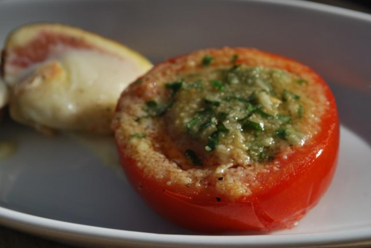 Tomaten mit Bröselhaube vom Grill - Rezept