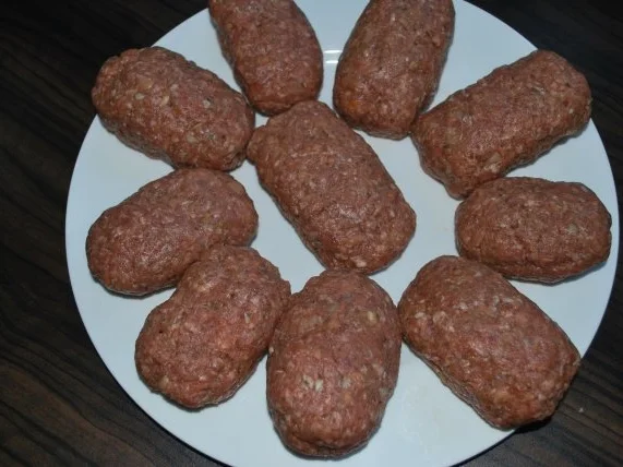 Annis Bifteki vom Grill - Rezept - Bild Nr. 2