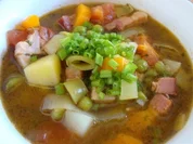 Rezept: Gemรผsesuppe "Querbeet" mit krรคftiger Grundlage Gemรผsesuppe "Querbeet" mit krรคftiger Grundlage - Rezept