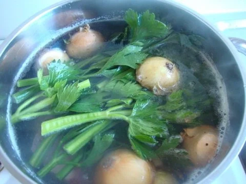 Rezept: Gemüsesuppe "Querbeet" mit kräftiger Grundlage Bild Nr. 6 Gemüsesuppe "Querbeet" mit kräftiger Grundlage - Rezept - Bild Nr. 6