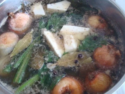 Rezept: Gemüsesuppe "Querbeet" mit kräftiger Grundlage Bild Nr. 8 Gemüsesuppe "Querbeet" mit kräftiger Grundlage - Rezept - Bild Nr. 8