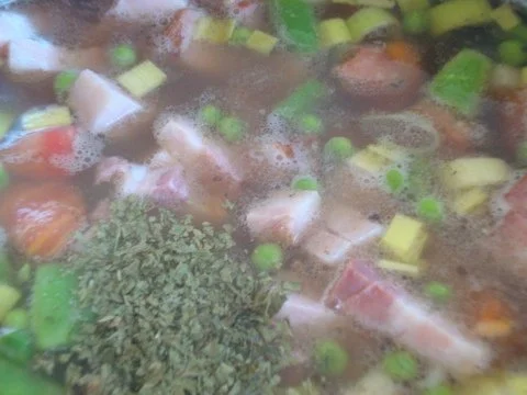 Rezept: Gemüsesuppe "Querbeet" mit kräftiger Grundlage Bild Nr. 14 Gemüsesuppe "Querbeet" mit kräftiger Grundlage - Rezept - Bild Nr. 14